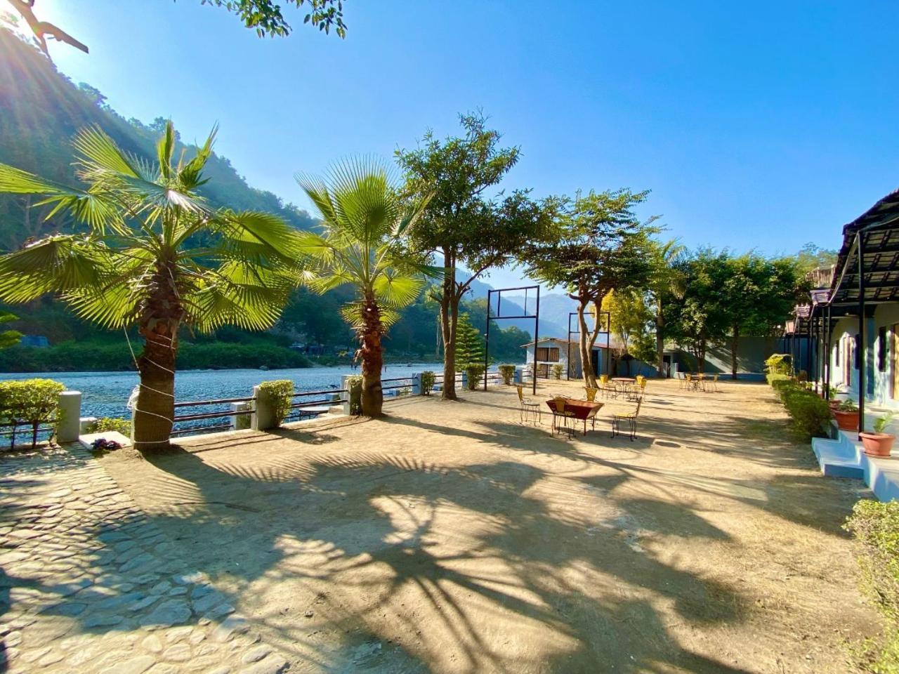 רישיקש Euphoric River Resort מראה חיצוני תמונה