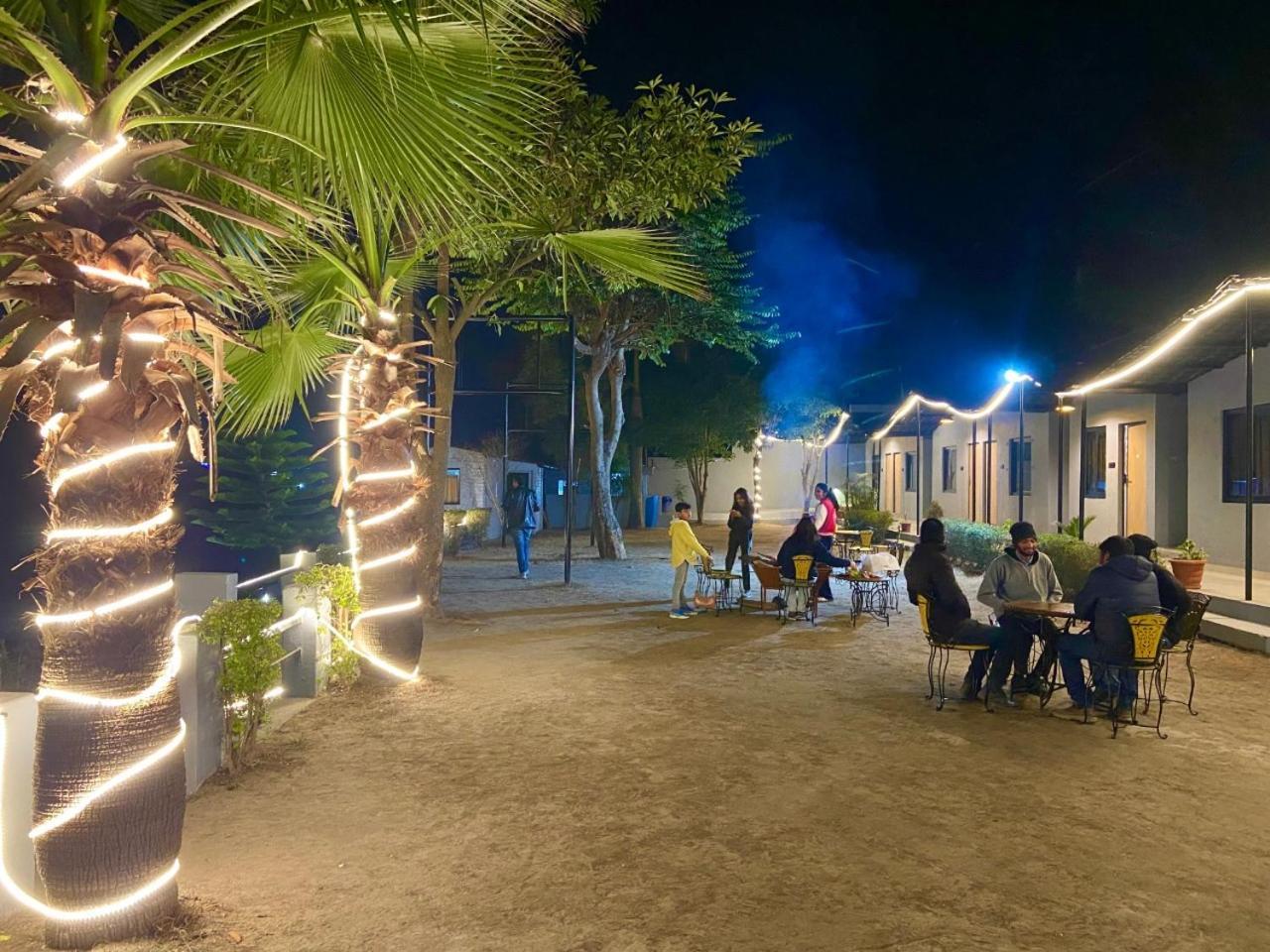 רישיקש Euphoric River Resort מראה חיצוני תמונה