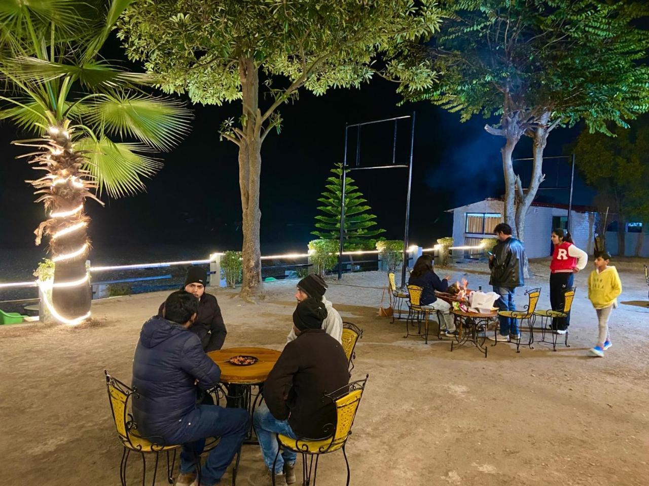 רישיקש Euphoric River Resort מראה חיצוני תמונה