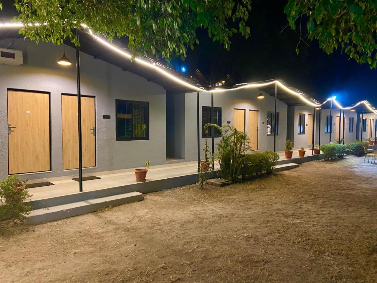 רישיקש Euphoric River Resort מראה חיצוני תמונה
