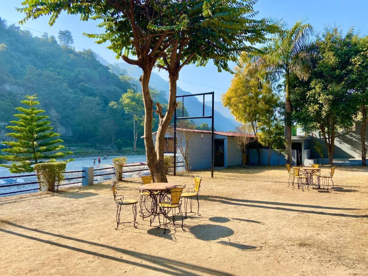 רישיקש Euphoric River Resort מראה חיצוני תמונה