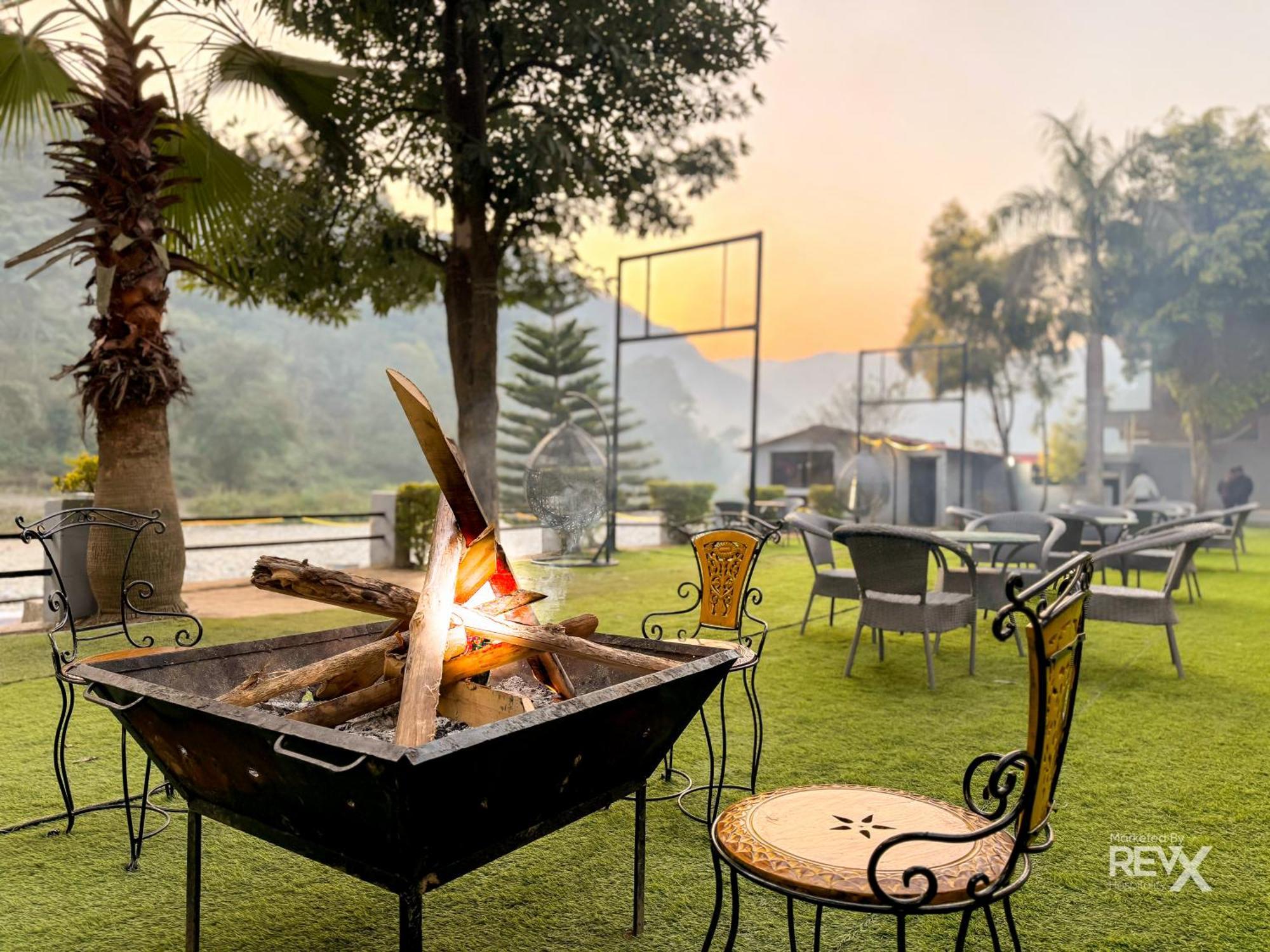 רישיקש Euphoric River Resort מראה חיצוני תמונה